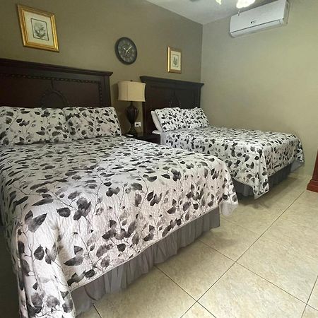 Refugio De La Montana B&B Сан-Педро-Сула Номер фото